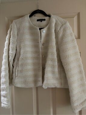 Amanda & Chelsea Ivory Textured Button Jacket